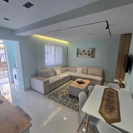 Cozy Apartments With Garden Permet Exterior photo