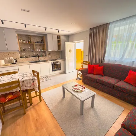 Cozy Apartments With Garden Permet Exterior photo