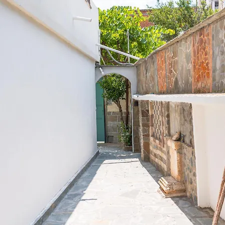 Cozy Apartments With Garden Permet Exterior photo