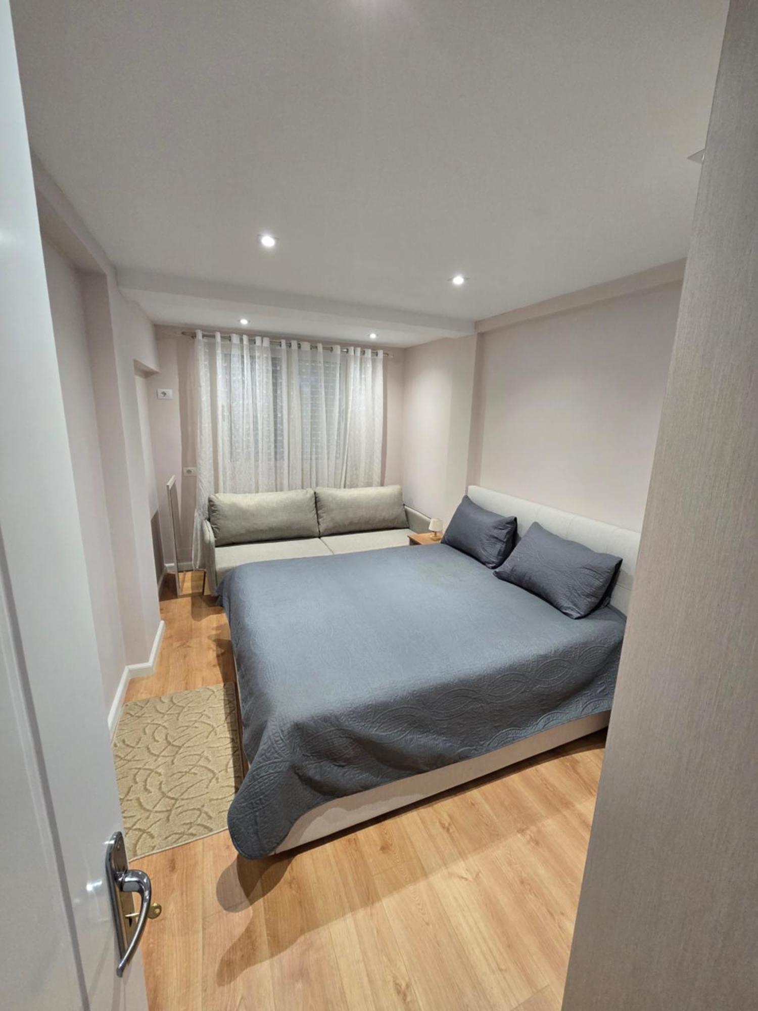 Cozy With Garden Apartment