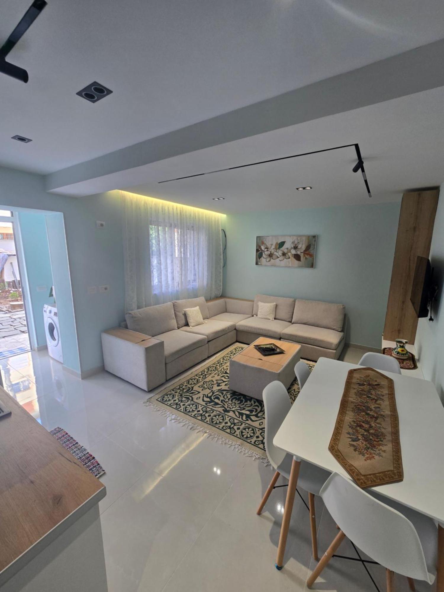 Apartment Cozy With Garden