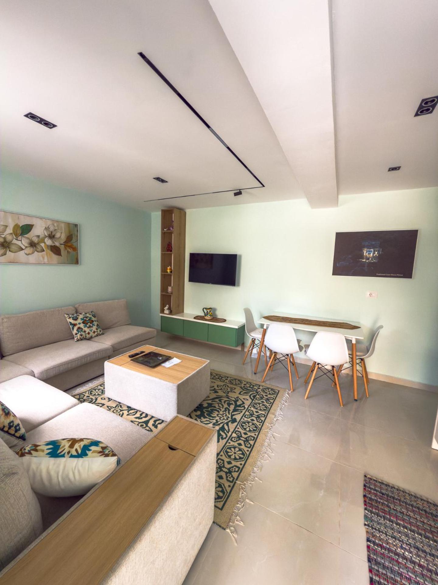 Cozy With Garden Apartment Përmet